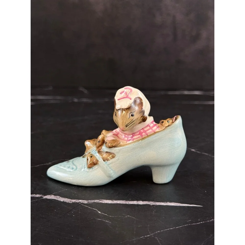 VTG 1959 Beatrix Potter Old Woman Who Lived in a Shoe Porcelain Figurine 4in